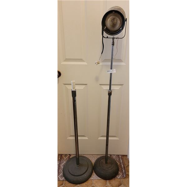 Vintage Flood Lamp With Adjustable Extra Base