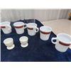 Image 3 : 8 Pyrex Mugs, Glass Canisters, 2 Egg Cups