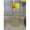 Image 2 : Pyrex Lemonade Jug, Glass Canisters, Frosted Cookie Jar? 2 Glass Jugs with Fruit