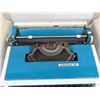 Image 3 : Underwood Model 315 Portable Typewriter in Vinyl Case