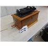 Image 3 : Thomas Vintage Style Phonograph Cassette/ Radio Player