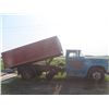 Image 3 : **offsite** 1961 GMC 960 Truck 350 Gas - 14' Box Hoist