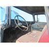 Image 9 : **offsite** 1961 GMC 960 Truck 350 Gas - 14' Box Hoist