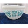 Image 2 : 2 Pyrex Bowls - White with Blue Harvest Scenes