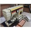 Image 3 : Vintage Janome Portable Sewing Machine Model 656 in Carry Case 