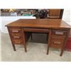 Image 1 : Oak Desk 30'' x 52'' x 30'' - Nice Condition