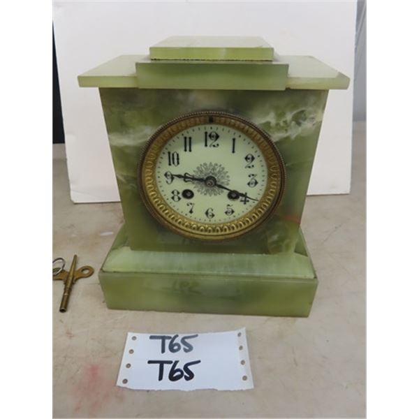 Mantle Clock Green Onyx. Beautiful face, easy to read. It measures 9” tall 