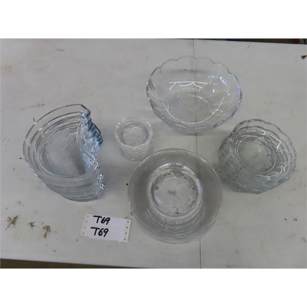 27 Pieces of Val St. Lambert Crystal serving dishes in the pattern of Intaglio