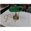 Image 1 : Vintage Green Bankers desk lamp with brass-coloured base + pull chain-  