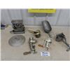 Image 1 : Vintage Toaster, Aluminum Scoop, Pot Lid, Meat Grinders, Fruit Press