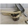 Image 4 : Vintage Toaster, Aluminum Scoop, Pot Lid, Meat Grinders, Fruit Press