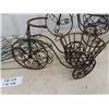 Image 2 : 2 Bicycle Planters, Assorted Metal Plant Trellis