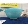 Image 3 : 2 Pyrex Casserole Dishes