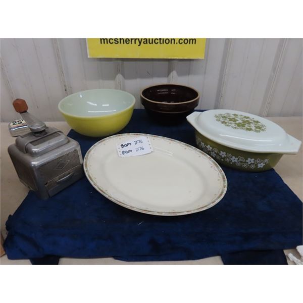  Pyrex Crockery, Mixing Bowls, Coffee Grinder