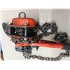 Image 3 : 2 Ratchet Hoists ; (1) 3/4 tonne, Other is Larger but Not Marked