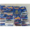 Image 3 : 25 Assorted New in Package Hot Wheels Die Cast Cars