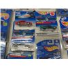 Image 7 : 25 Assorted New in Package Hot Wheels Die Cast Cars