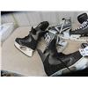 Image 4 : 4 Pairs fo Hockey Skates, Bauer Helmet