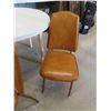 Image 3 : Kitchen Table 30" x 36" x 59" with 2 Vinyl Upholstered Chairs