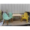 Image 1 : Toddler Table + 2 Chairs + 2 Toddler Yard Chairs