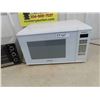 Image 5 : Panasonic Microwave, Hamilton Beach Toaster Oven