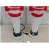 Image 4 : 2 Soldier Light Up Blow Molds 31" Tall