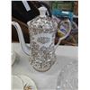 Image 2 : Assorted Cups + Saucers - 25th Anniversary Royal Albert, Royal Windsor Tea Pot