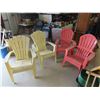 Image 1 : 4 Plastic Yard Chairs