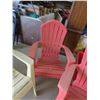 Image 5 : 4 Plastic Yard Chairs