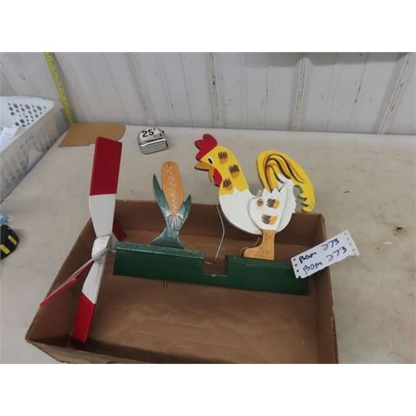 Wooden Wind Chicken Eating Corn