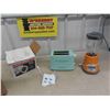 Image 1 : Oster Blender, Nostalgic Toaster, Kitchen Aid Slicer + Shredder Attachment