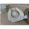 Image 3 : Drinking Water Fountain + 2 Bedpans ; 1 Enamel + 1 Stainless Steel