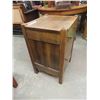 Image 2 : Vintage Antique Mission Oak End Table. 26” x 27” and has its original finish.