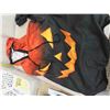 Image 2 : 3 Liteweight Hoodies - All SZ XL ; Jack-o-Lantern, Faith, All Black - Like New