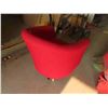Image 2 : Modern Red Upholstered Arm Chair