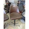 Image 4 : 3 Brown Vinyl Swivel Bar Stools 40'' Tall