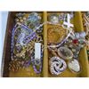 Image 3 : Jewelry Box w/Costume Jewelry