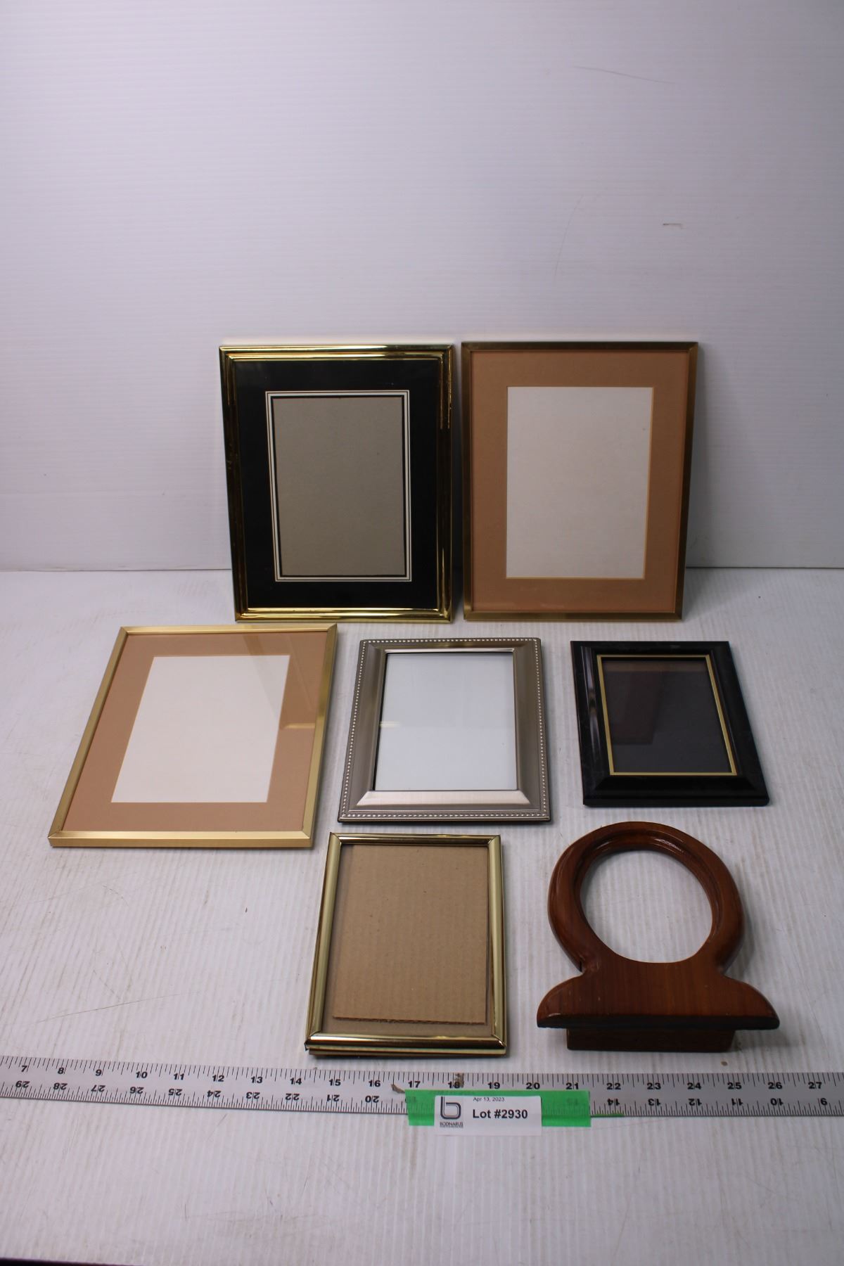 Assorted Brand Frame Lot of Assorted Picture Frames - Bodnarus Auctioneering