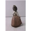 Image 3 : Lladro Woman Figurine