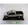 Image 2 : 2004 F-150 Ford Truck Die Cast in Display Case (13")