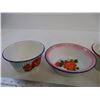 Image 2 : (4) Enamel Items (Cup, Bowls and Dipper)