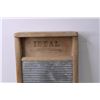 Image 2 : Antique Ideal Wash Board