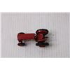 Image 2 : McCormick International B-250 Matchbox Toy Tractor