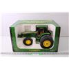 Image 1 : Die Cast John Deere 8420 Tractor (NIB)