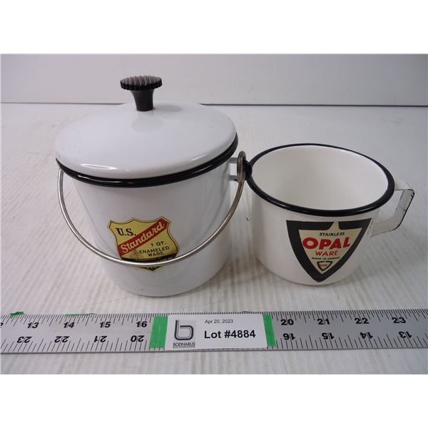 Vintage Enamelware 1 Quart Pot and Coffee Mug- Mint Condition!