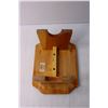 Image 6 : Wooden Step Stool and Wall Hanging Mirror Decoration
