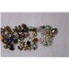 Image 3 : Lot of Assorted Vintage Costume Jewelry