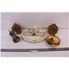 Image 1 : 2 wooden coaster sets, flowered platter with serving dishes, bird figurine, glass decorative bowl