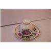 Image 3 : Various tea cups and saucers-Delphine, roslyn, 2 trinkets