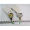 Image 1 : (2) Pressure Gauges